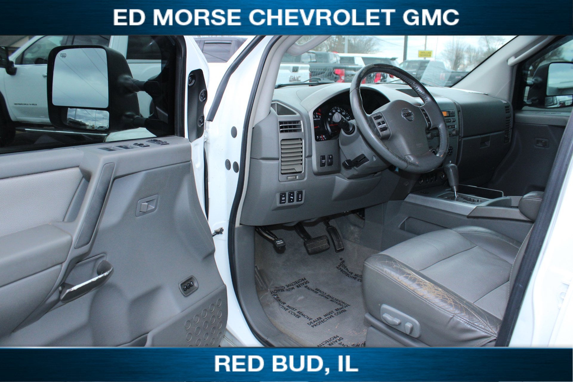 2005 Nissan Titan LE