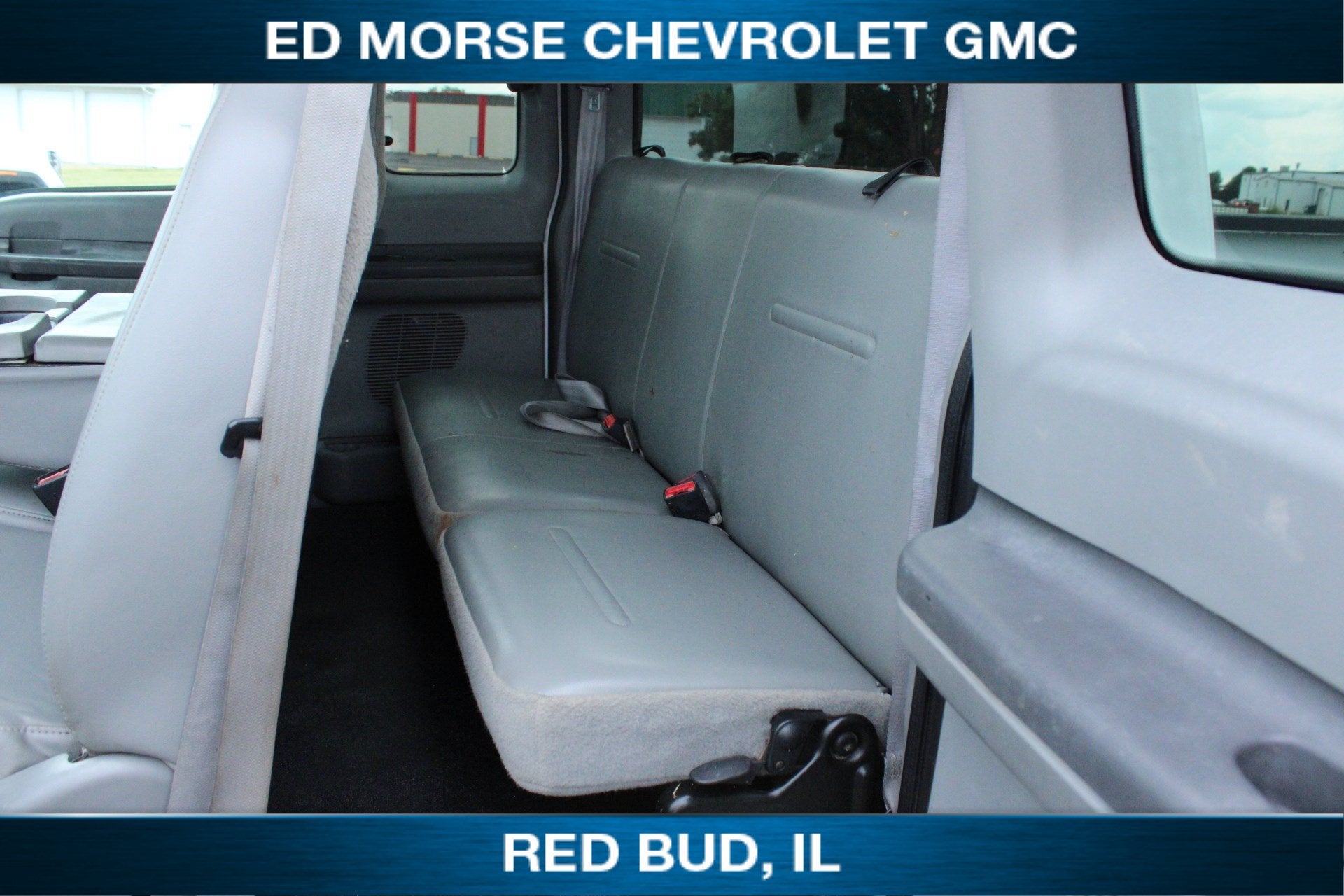 2004 Ford Super Duty F-350 DRW XL