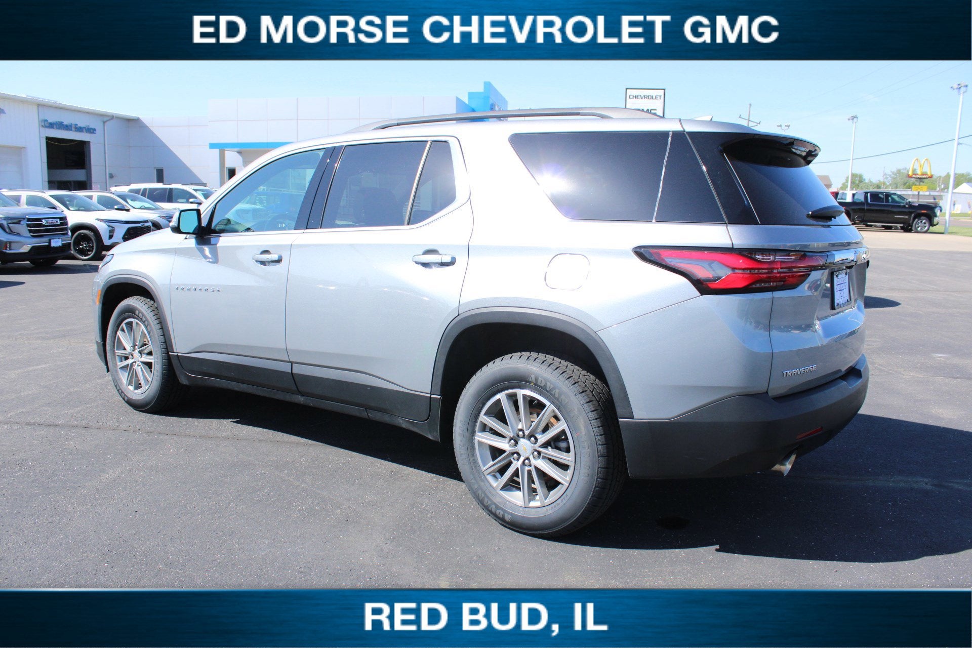 2023 Chevrolet Traverse LT Cloth