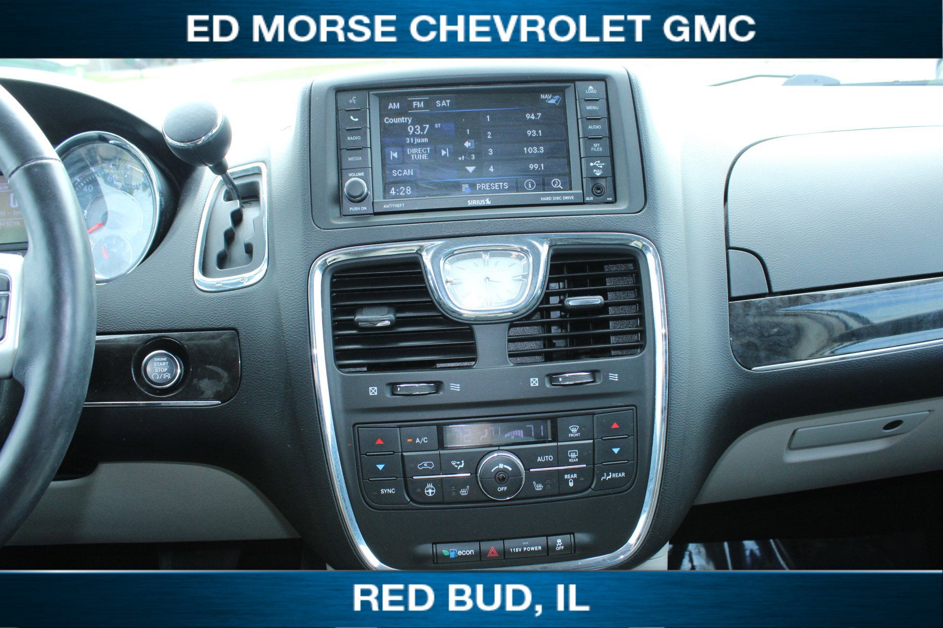 2016 Chrysler Town & Country Touring-L