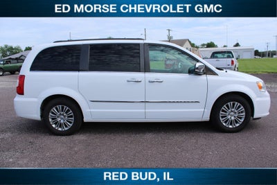 2016 Chrysler Town & Country Touring-L