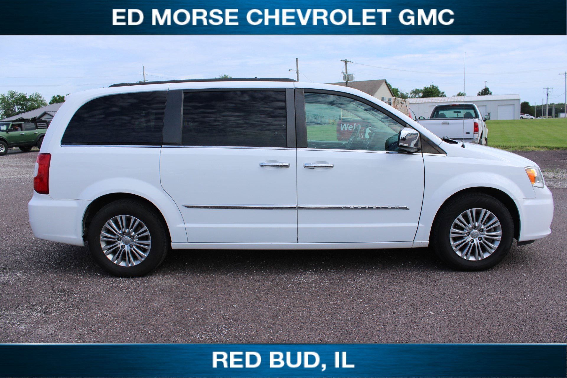 2016 Chrysler Town & Country Touring-L