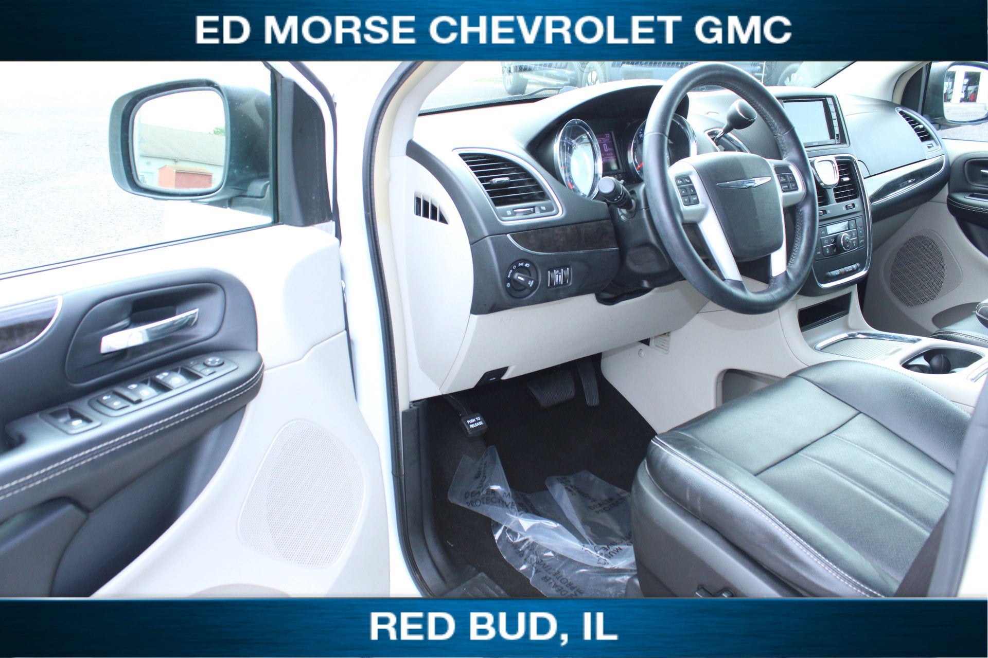 2016 Chrysler Town & Country Touring-L
