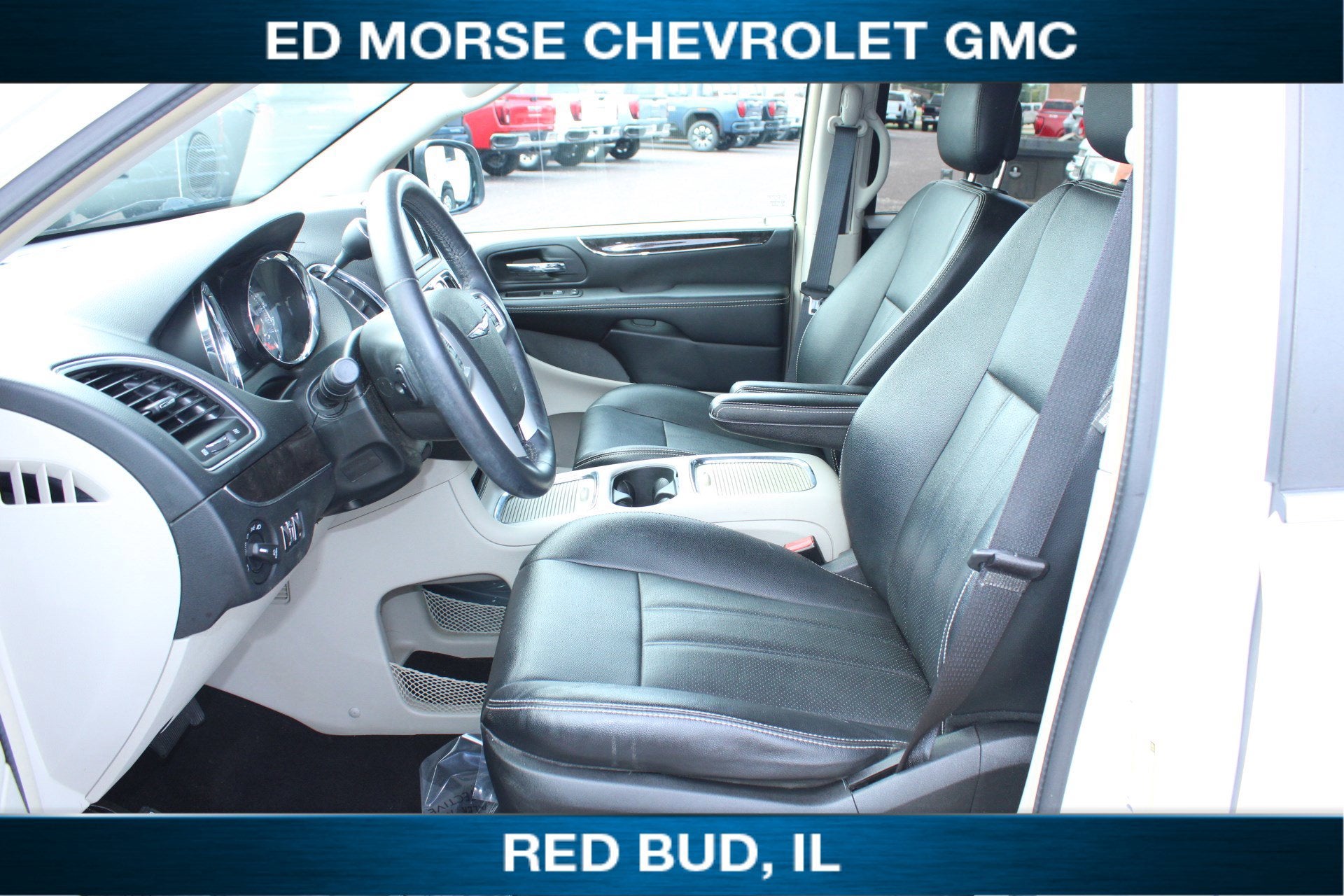 2016 Chrysler Town & Country Touring-L
